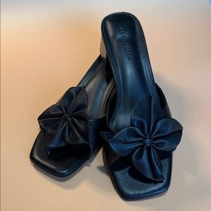 AEROSOLES Black Floral Bow Slide Mules